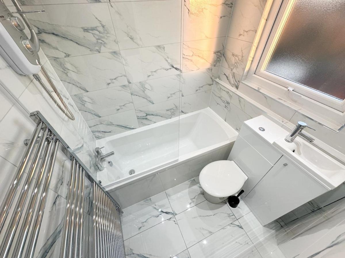 Contractors Dream, 4 Bedroom 2 Bathroom Liverpool Dış mekan fotoğraf